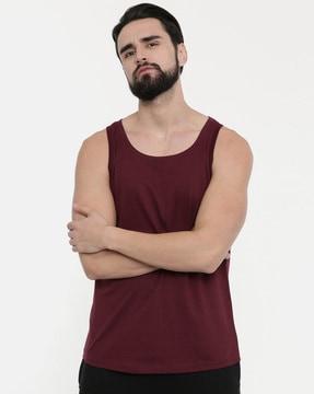  round neck sleeveless vest