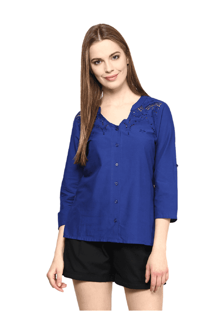 109 f blue lace top