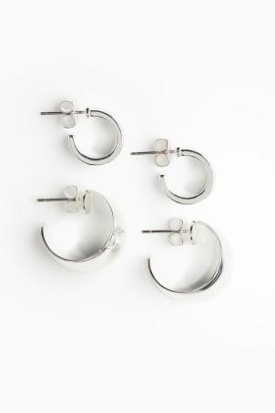 2 pairs hoop earrings