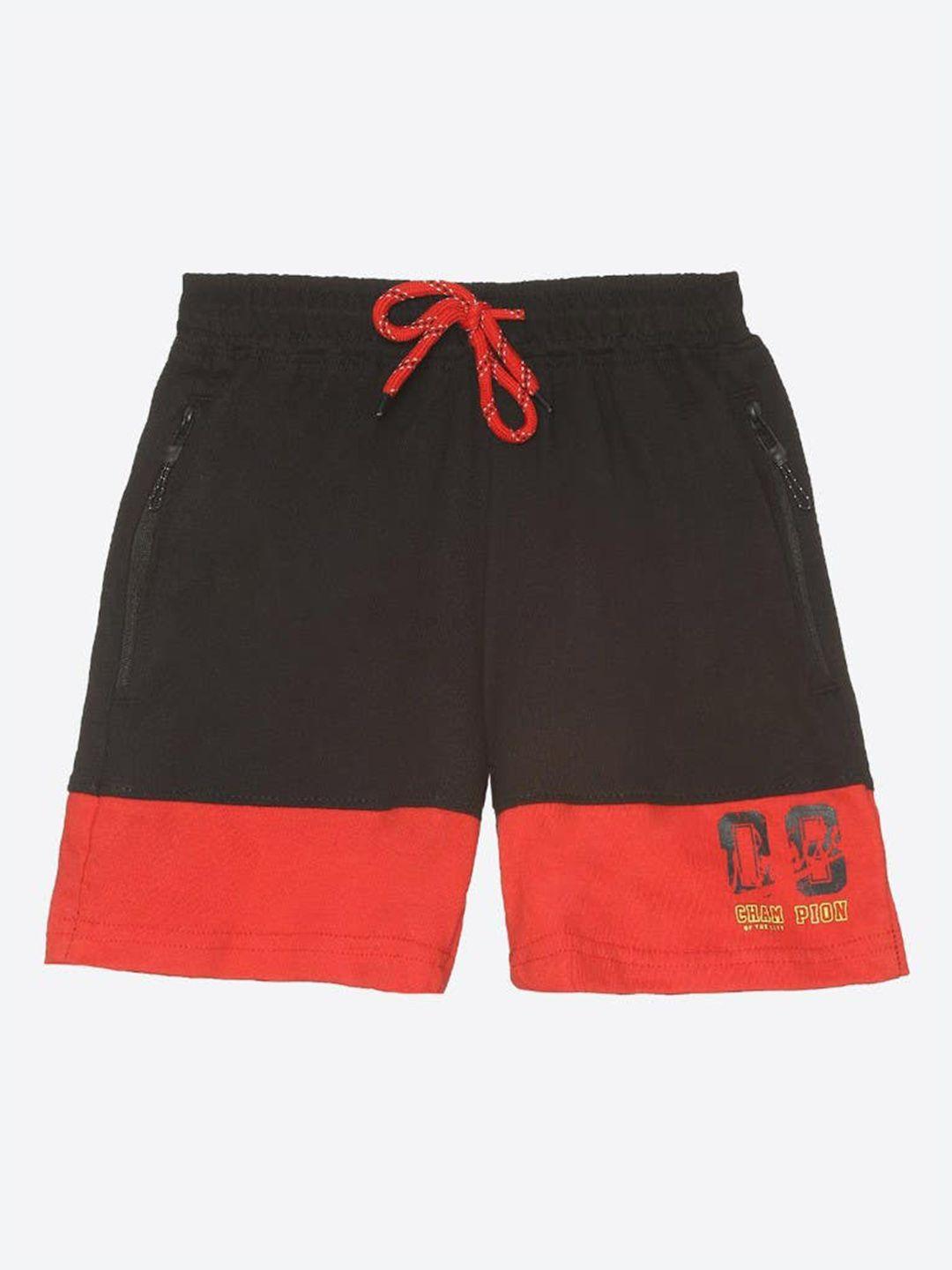 2bme boys colourblocked mid-rise cotton shorts