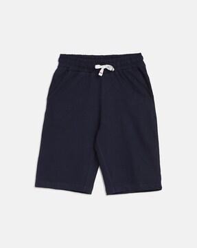 3/4th shorts with elasticated waist