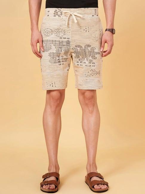 7 alt by pantaloons bone white regular fit printed shorts