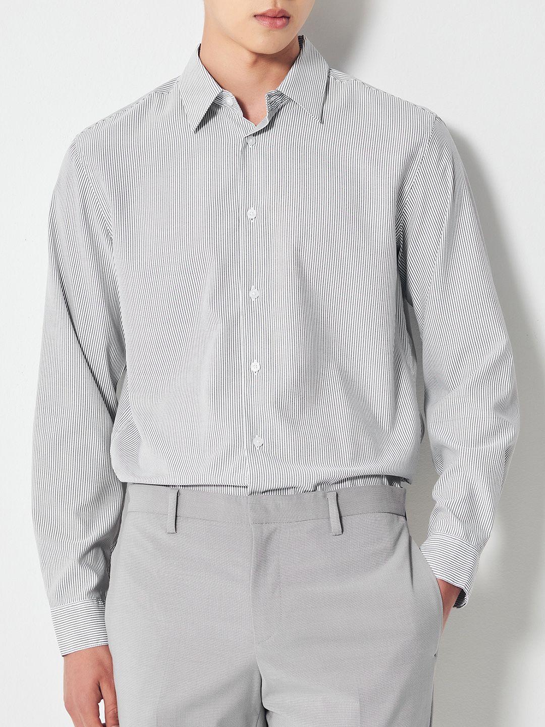 8seconds men grey & white striped casual shirt