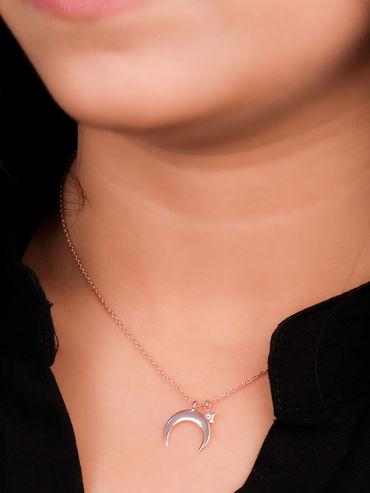 925 sterling silver crescent necklace plated in rose gold (p19n0027)