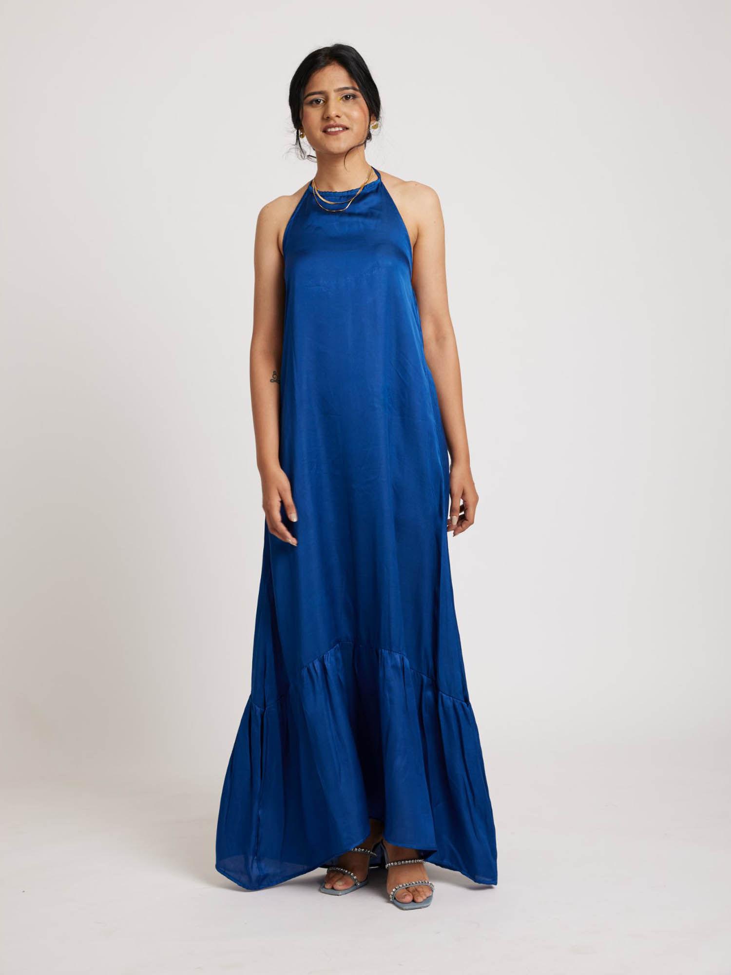 a dreamy evening blue backless dress