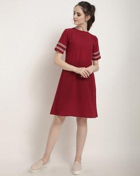 a-line dress with contrast taping