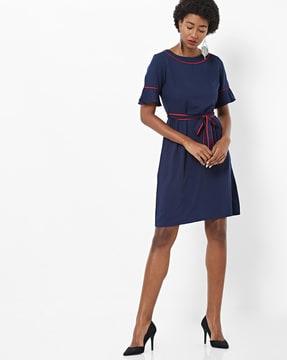 a-line dress with detachable belt