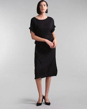 a-line dress with extended sleeves