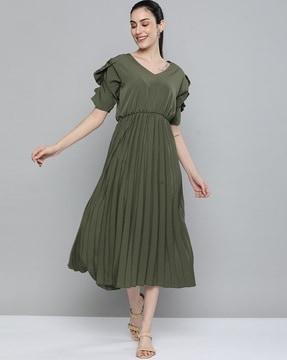 a-line dress with puff sleeves