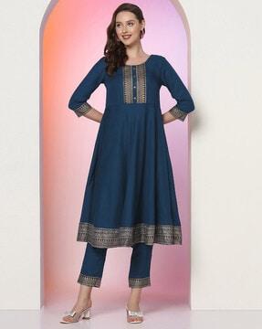 a-line kurta with lace accent