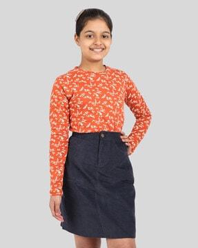 a-line skirt with button closure