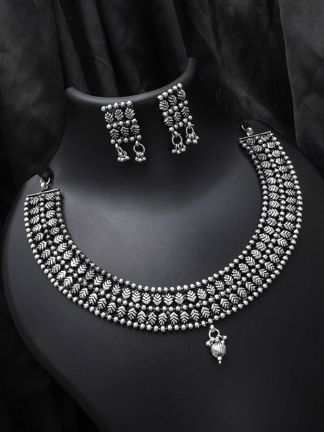 aadita oxidised silver-plated textured jewellery set