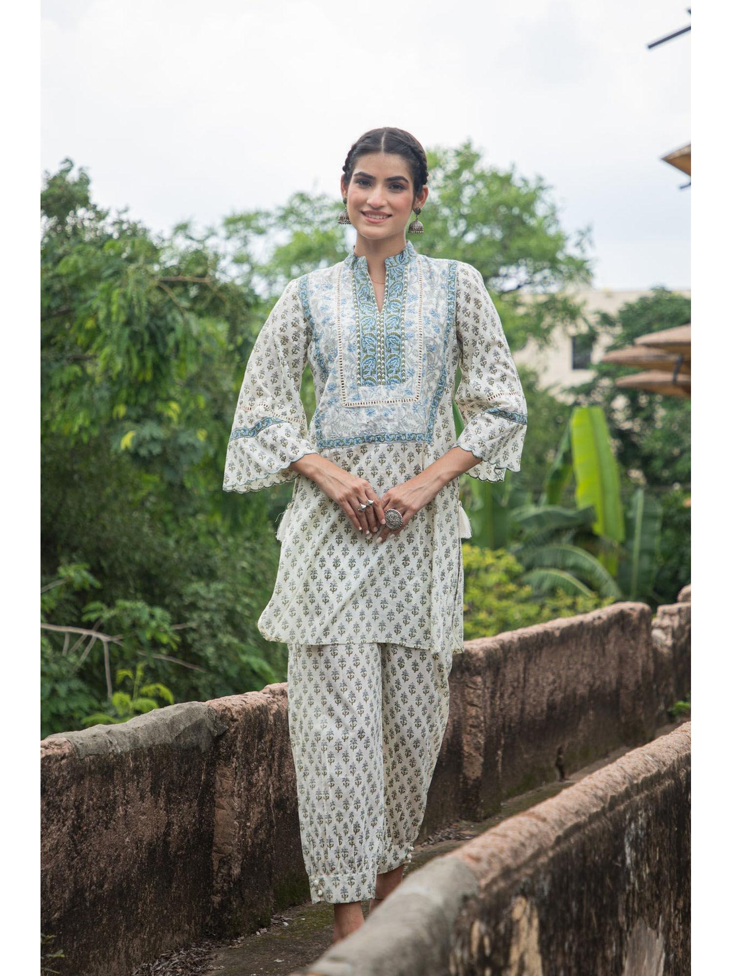 aaina off white kurta