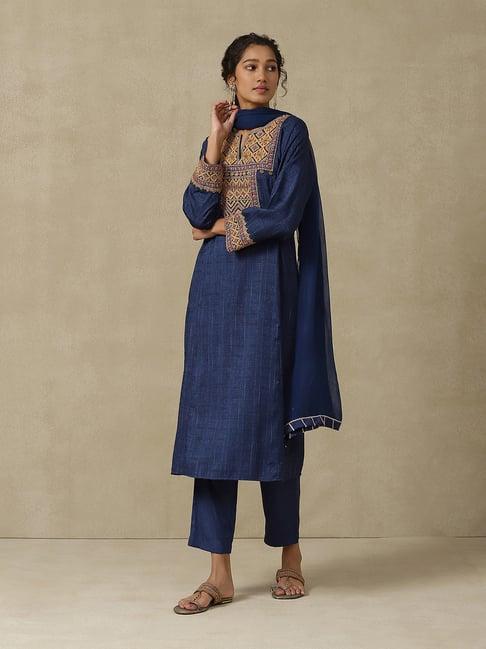 aarke ritu kumar blue embroidered kurta with pants & dupatta