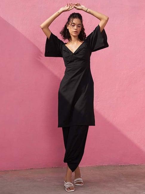 abhishti black straight kurta