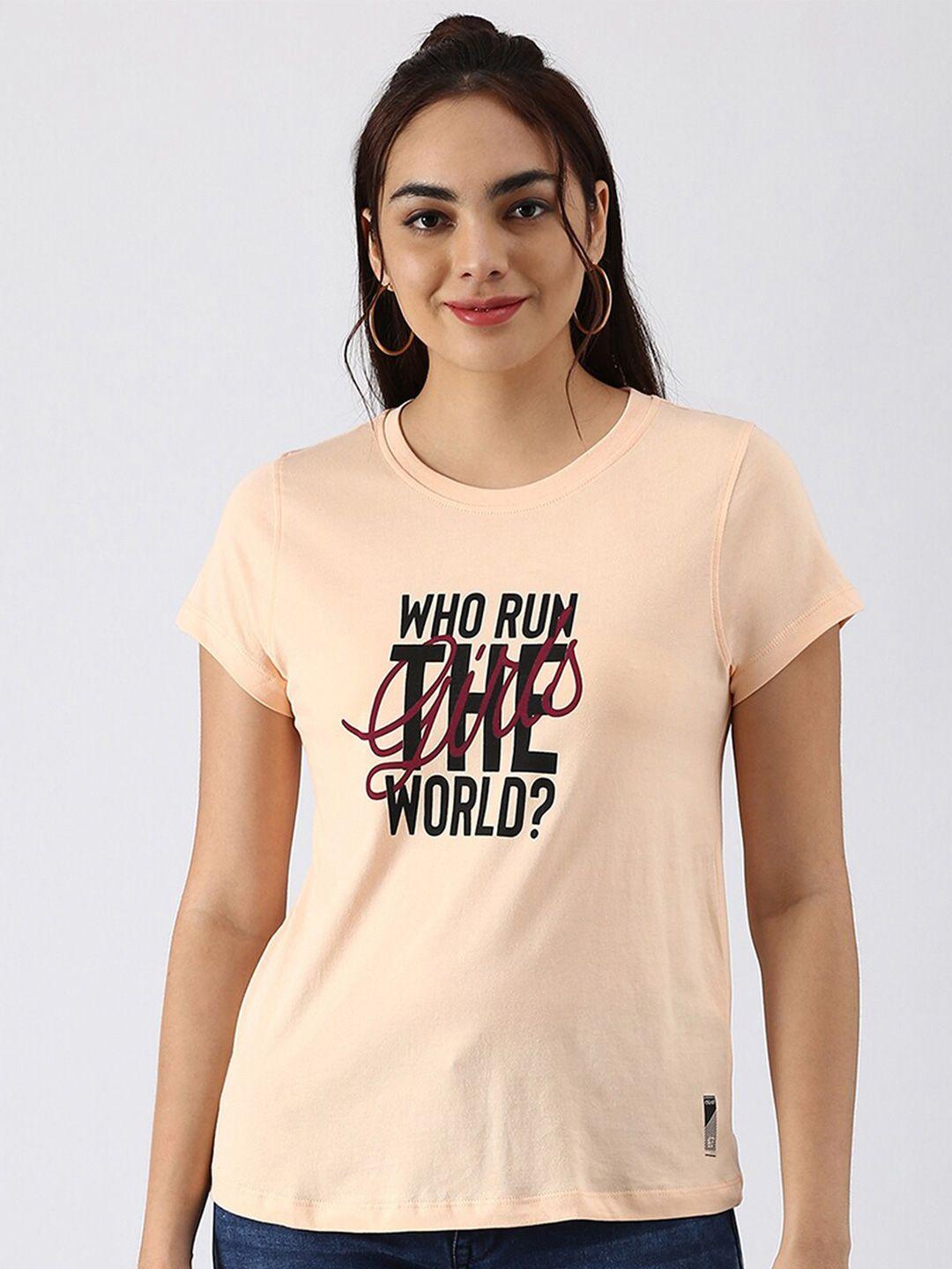 abof women peach-coloured & black printed pure cotton t-shirt