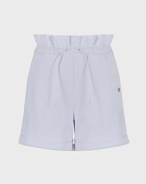 above the knee logo plate regular fit drawstrings shorts