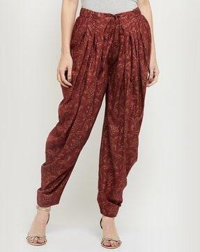 abstract pants with mid rise waist