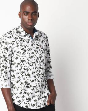 abstract print slim fit shirt with flap pocket