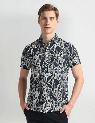 abstract print slim fit shirt