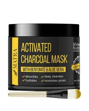 activated charcoal face mask with bentonite powder and aloe vera
