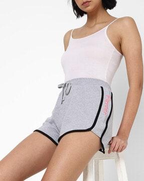 activewear shorts with drawstrings