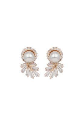 adorable rose gold earrings with americam diamond and pearl