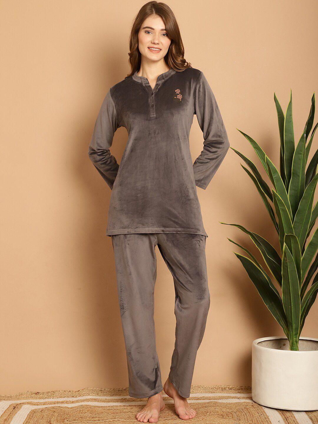 aerowarm mandarin collar long sleeves velvet top with pyjamas