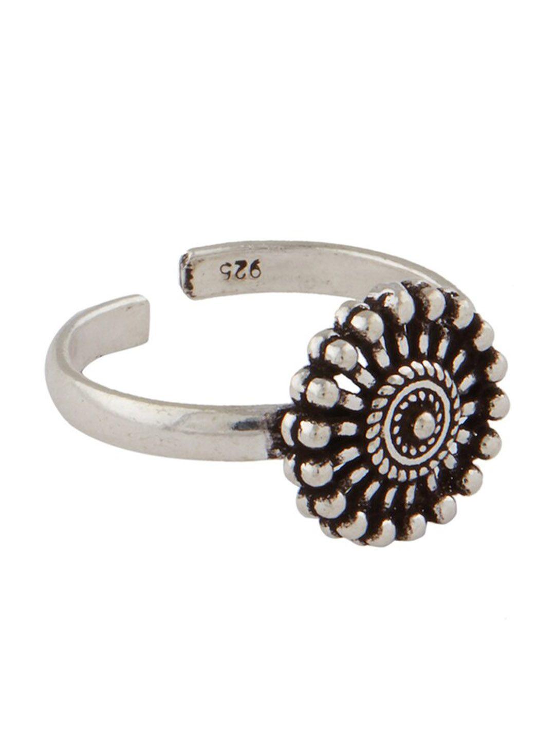 ahilya 92.5 sterling silver-plated toe ring