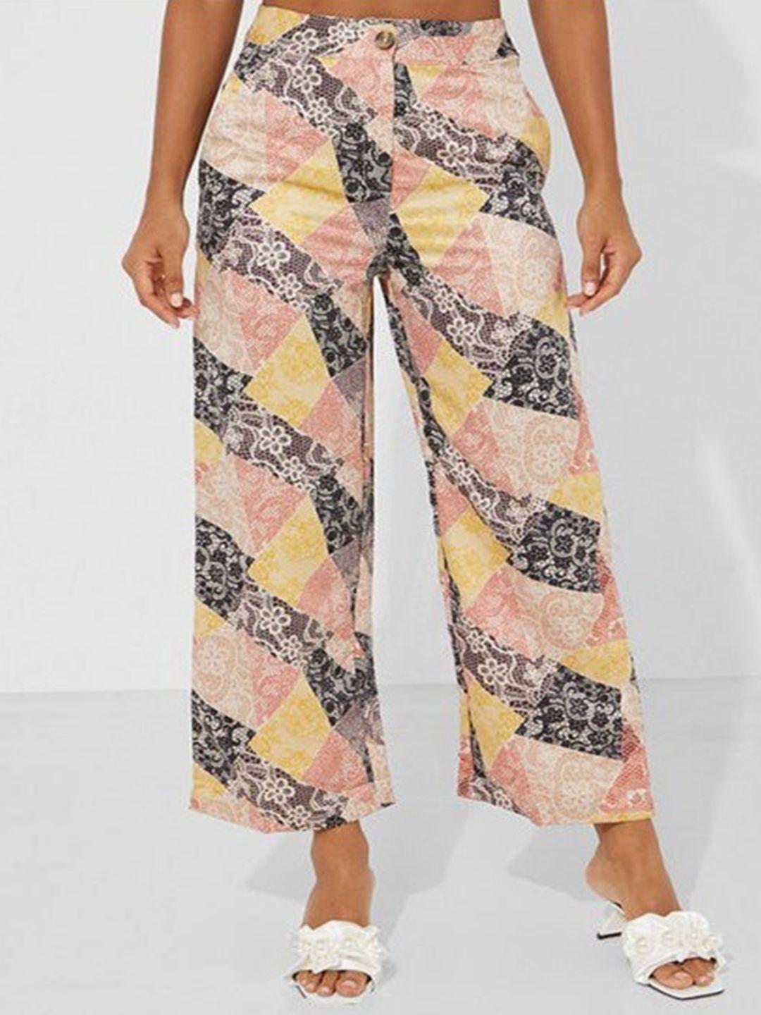 aila women floral printed mid rise cotton parallel trouser