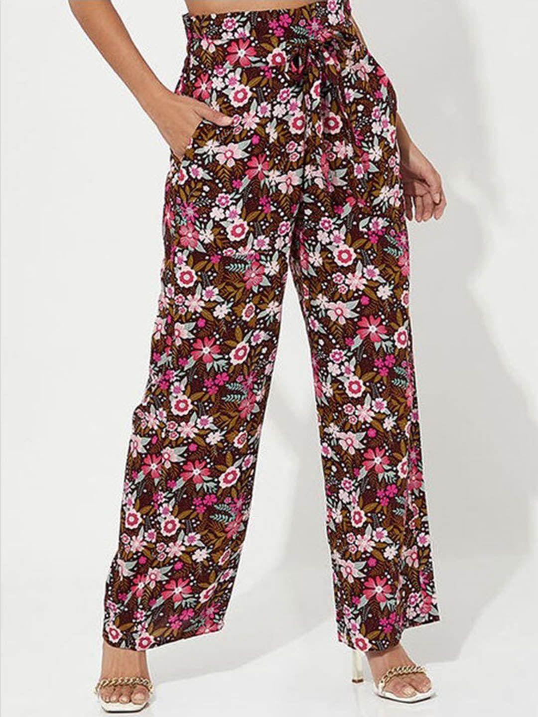 aila women floral printed straight fit trousers