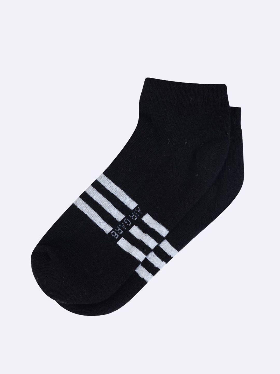 air garb striped ankle length socks