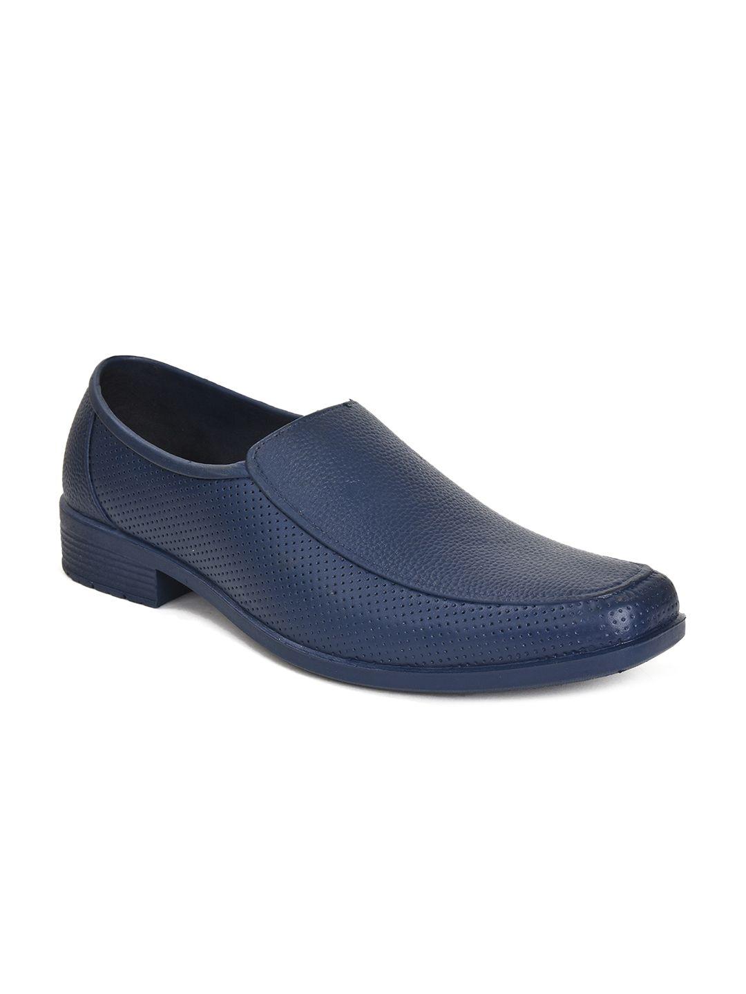 ajanta men perforations lightweight & waterproof lining loafers