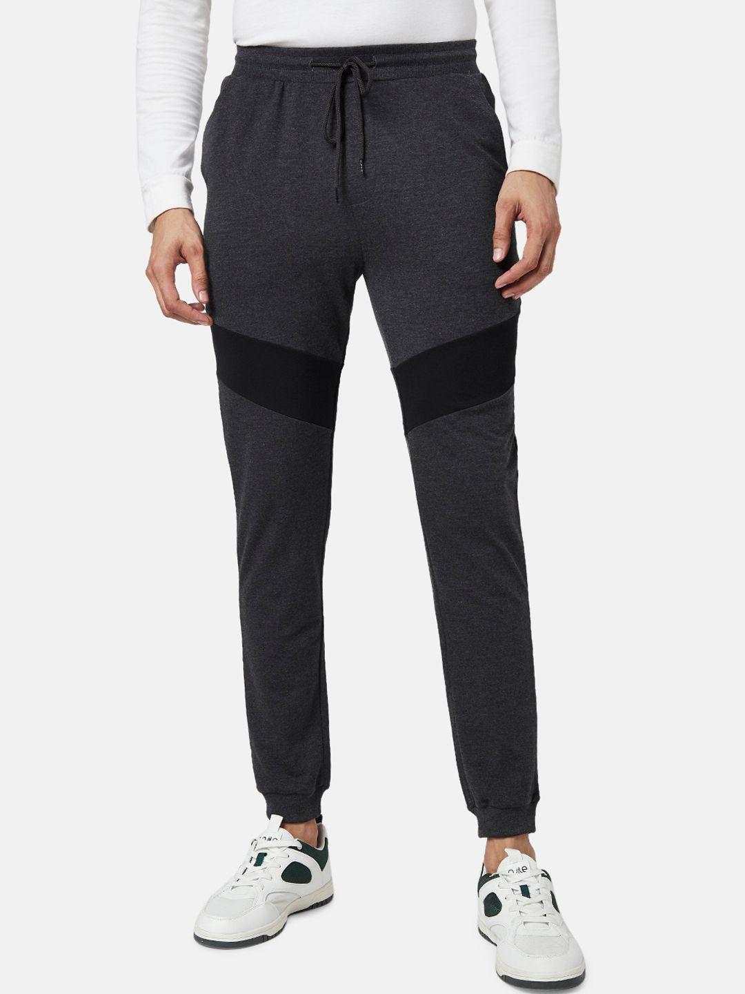 ajile by pantaloons men charcoal & black solid slim-fit joggers