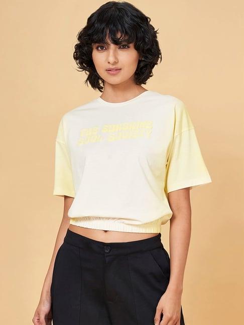 ajile by pantaloons white & yellow cotton printed sports cropped t-shirt