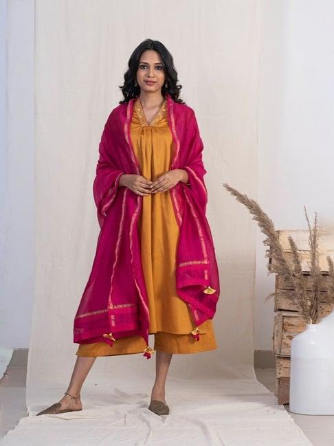 akiso jashn gold v neck multiple pleats kurta set with plazzo and pink dupatta