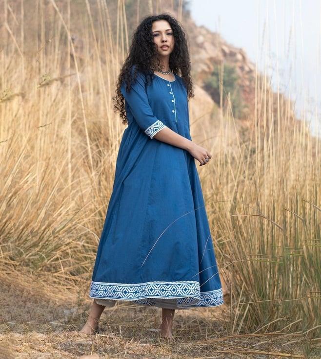 akiso neela indigo anarkali kurta with block print border and lace details and white pant (set of 2)