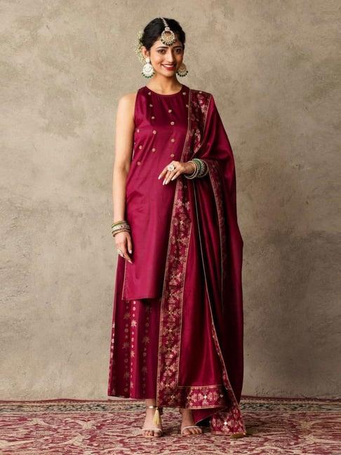 akiso plum parv sleeveless kurta with block printed sharara with chanderi dupatta