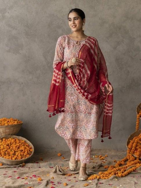 akiso reet peach block printed with keyhole detail straight fit suit set with dupatta