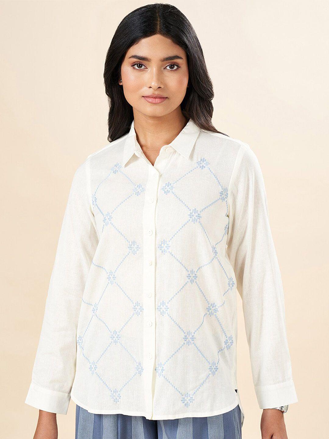 akkriti by pantaloons women classic opaque printed casual shirt