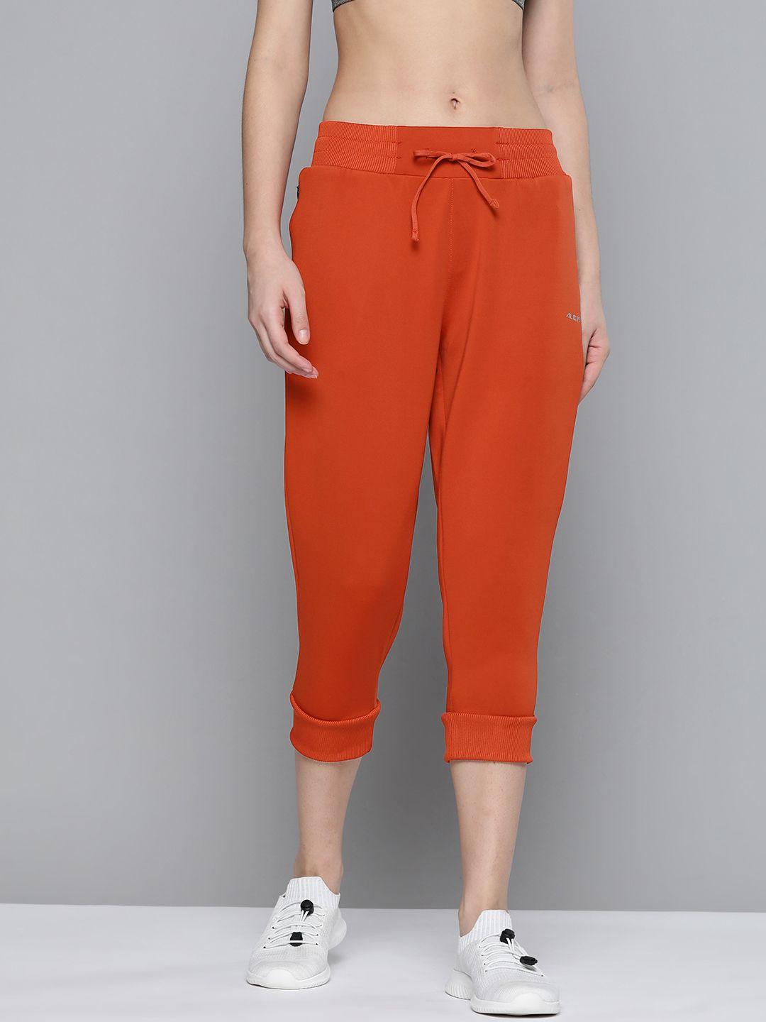 alcis women rust red solid knitted cropped joggers