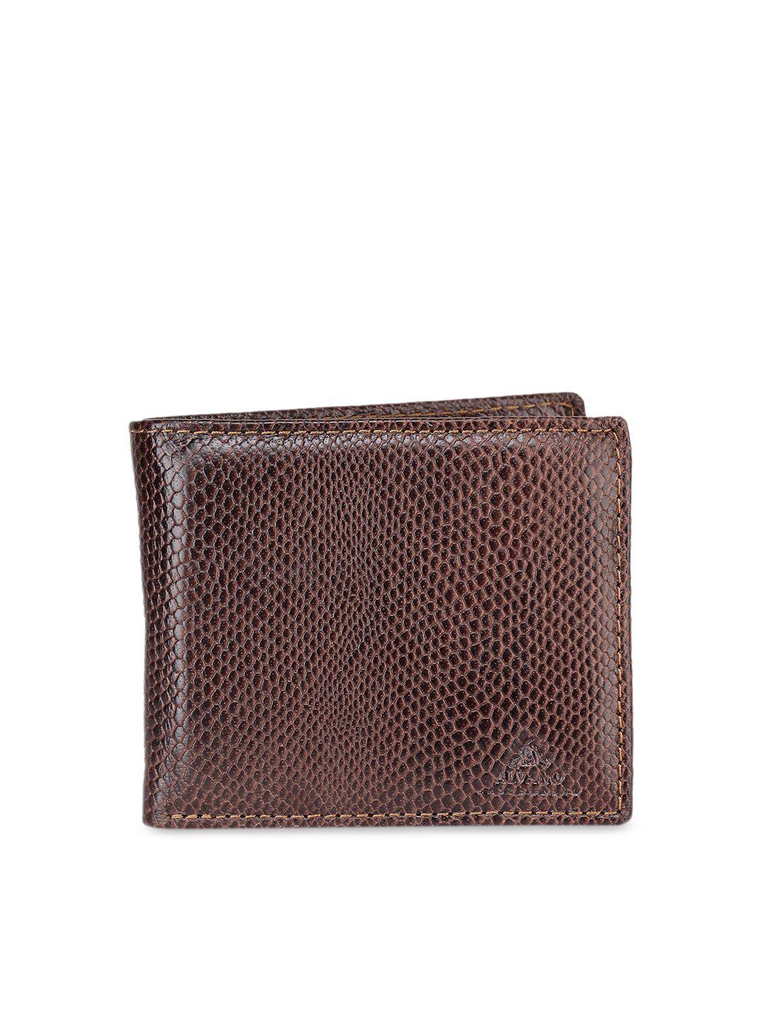 alvaro castagnino men brown textured leather two fold wallet