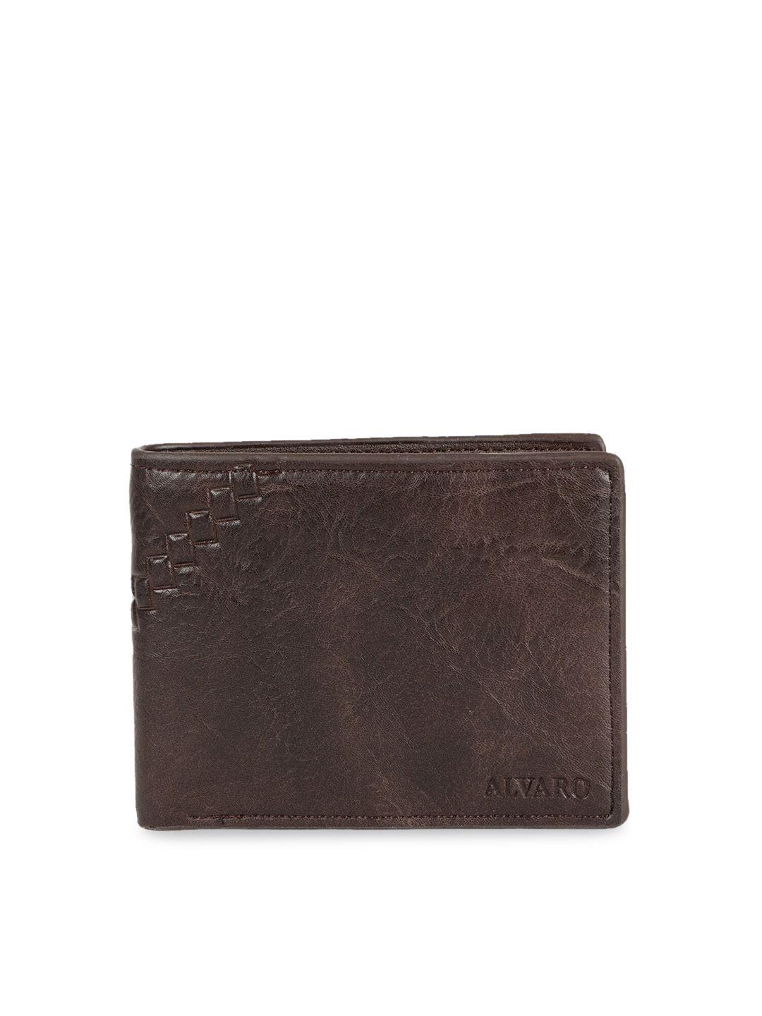 alvaro castagnino men brown textured two fold wallet