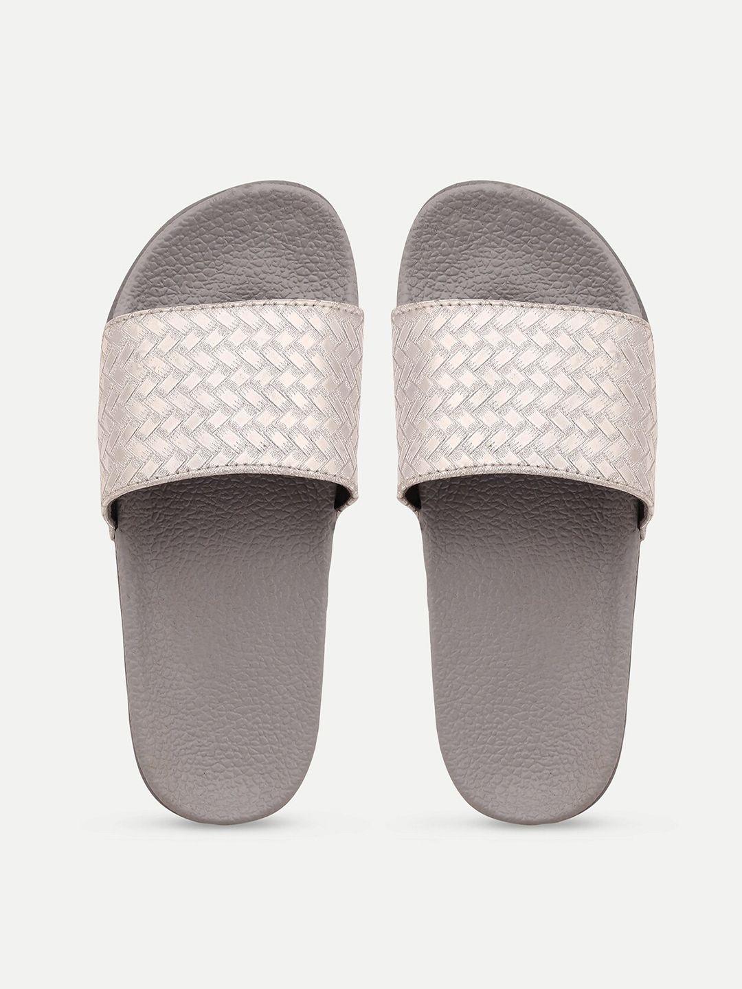 amaclass women's fashion flip flops slippers-silver