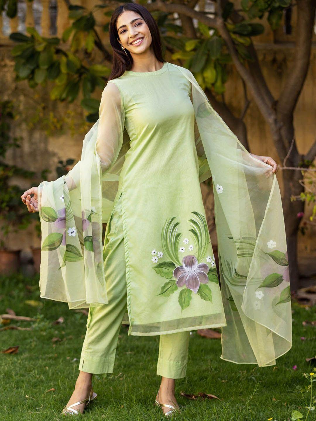 ambraee women green floral printed regular kurta with trousers & with dupatta