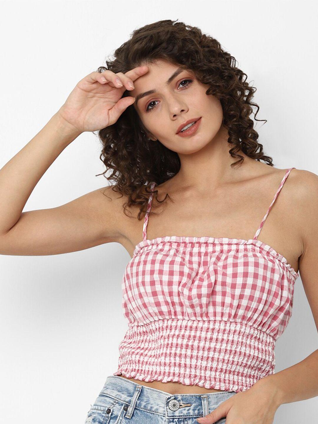 american eagle outfitters women burgundy & white checked fitted crop top