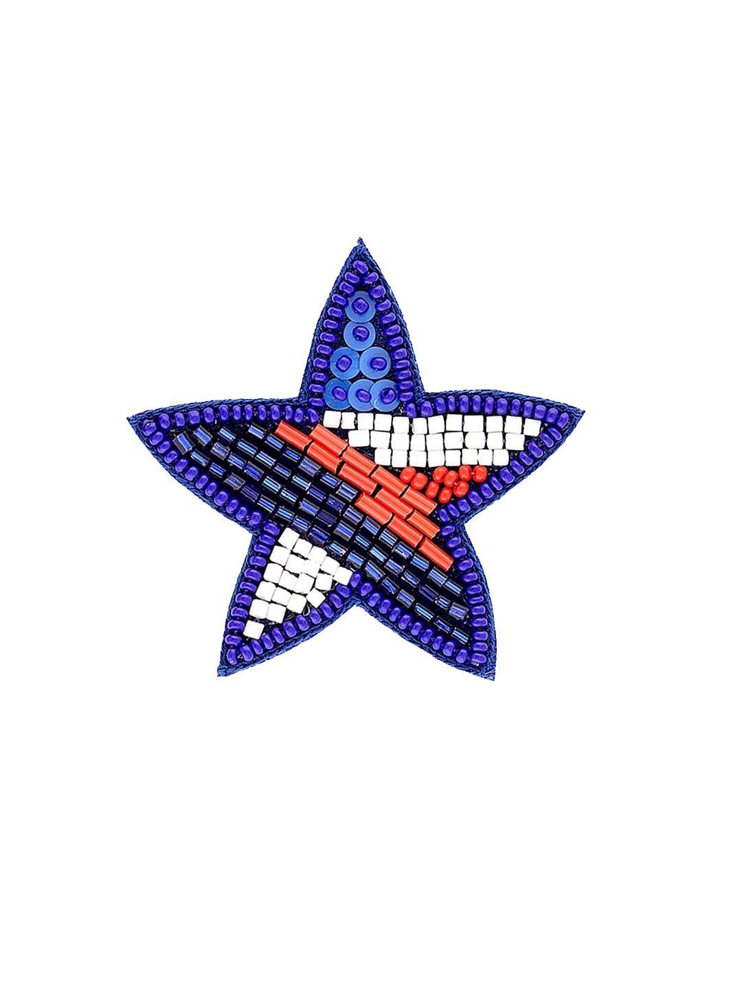 ami embellished star brooch
