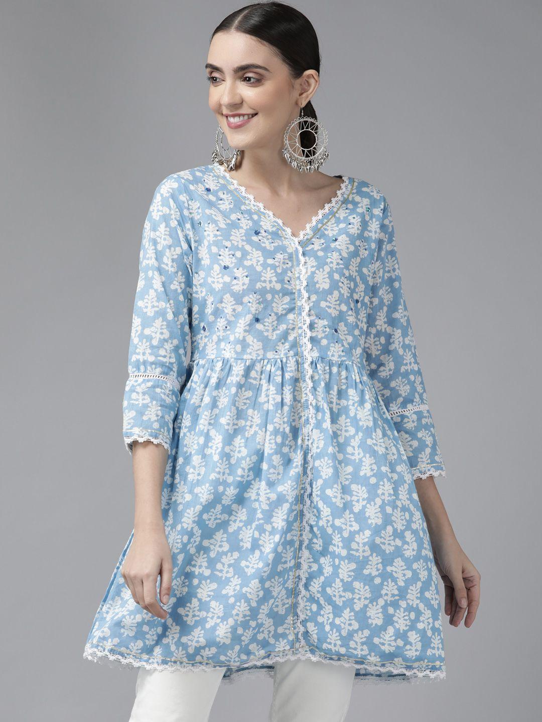 amirah s blue & white ethnic motifs printed tunic