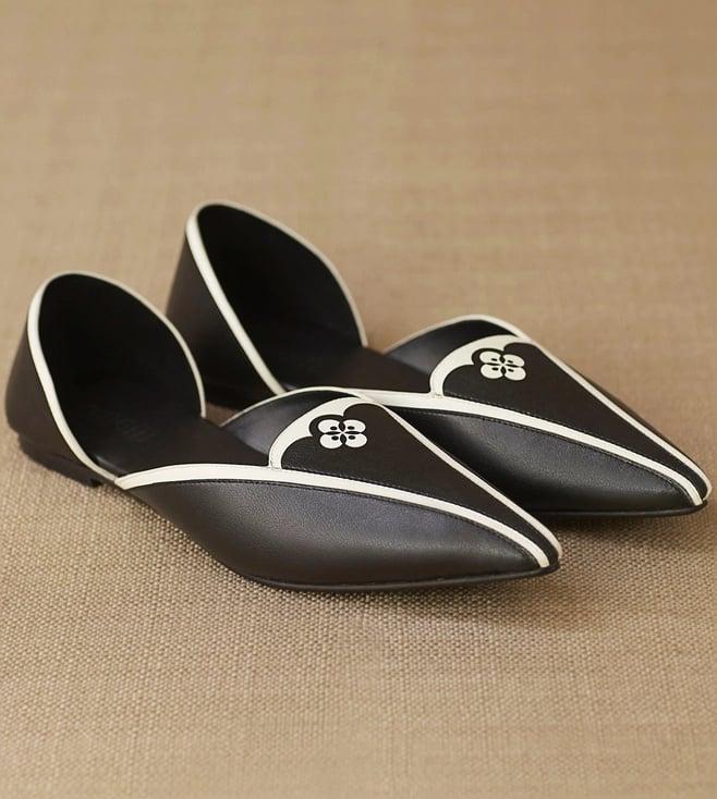 ampm black & ivory elena point-toe flats