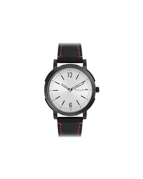 analogue watch with leather strap